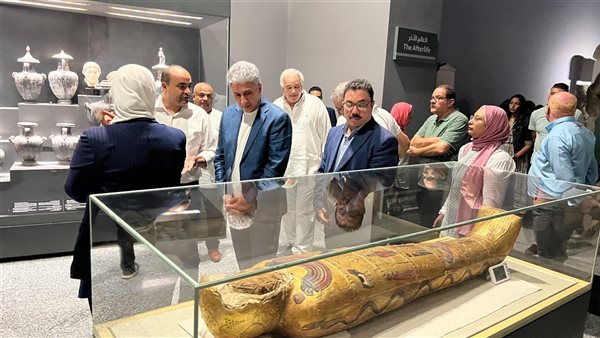 وزير السياحة والاثار