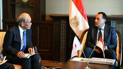 مدبولي يدعو تويوتا للاستثمار في المنطقة الاقتصادية لقناة السويس