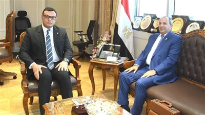 وزير الإسكان ومحافظ بورسعيد يتفقان على توفير وحدات سكنية بإعلان جديد في أقرب وقت