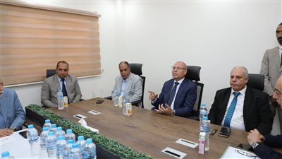 محافظ القاهرة لمستثمري شق الثعبان: تخصيص المبالغ المحصلة من أعمال التقنين لصالح تطوير المرافق ورفع كفاءة المنطقة