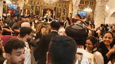 الأنبا يواقيم يترأس صلوات عيد العذراء مريم في إسنا وسط إجراءات أمنية مشددة| صور