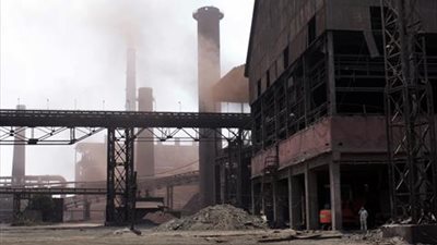 الصناعة: لا نملك مصنع الحديد والصلب بحلوان لكننا ندرس إعادة تشغيله جزئيا