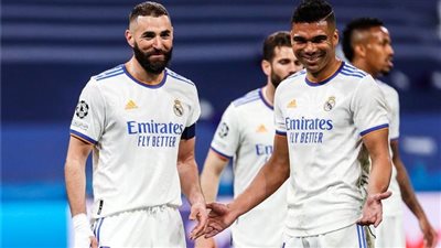 بنزيما يوصي إدارة نادي الاتحاد بالتاقد مع كاسيميرو