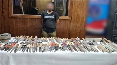 التحقيق مع المتهم بإدارة ورشة لتصنيع الأسلحة البيضاء بالقاهرة