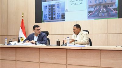 وزير الإسكان يتابع نسب تنفيذ المشروعات السكنية ومنظومة مياه الشرب والصرف بمطروح