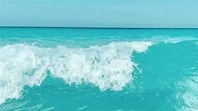 بعد حادث الإسكندرية.. مرسى مطروح تحذر المواطنين من نزول البحر لارتفاع الأمواج