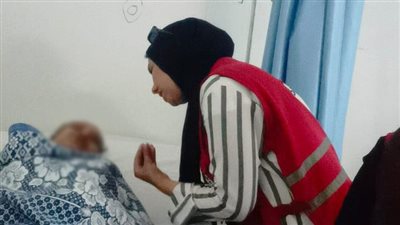 لتقديم الدعم النفسي.. الهلال الأحمر المصري يزور الطلاب الناجين من حادث الغرق بشاطئ العجمي في المستشفى