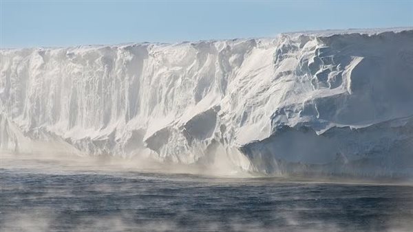 البحر المتوهج 