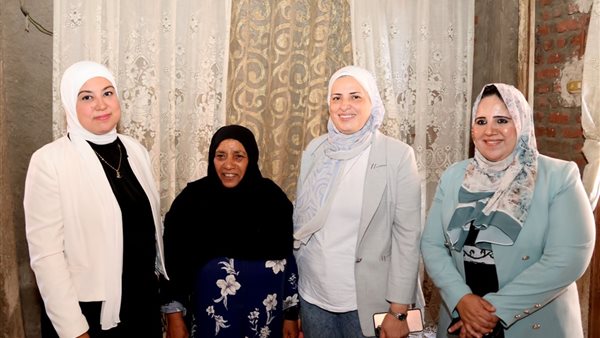 بائعة الخبز