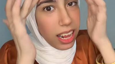 دفاع البلوجر علياء قمرون يدفع بانتفاء القصد الجنائي خلال محاكمتها