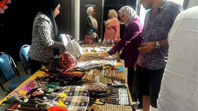 محافظ جنوب سيناء يوجه بدعم الحرف التراثية والحفاظ على الهوية السيناوية الأصيلة