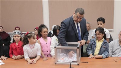 إجراء القرعة العلنية على 65 رحلة عمرة مجانية للعاملين بقطاعي التربية والتعليم والأزهر بالوادي الجديد