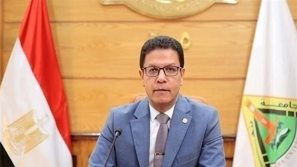 رئيس جامعة بنها