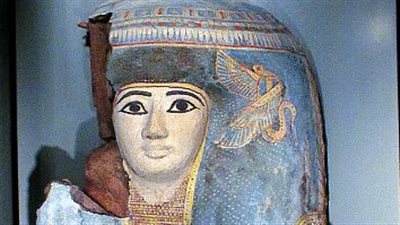 متحف أمستردام يعرض الجزء العلوي من غطاء تابوت أنثوي من الأسرة الثانية والعشرين