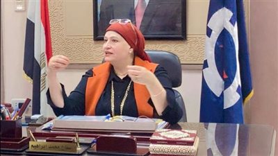 مدير تعليم السويس تعقد اجتماعا لبحث آليات توعية أولياء الأمور بنظام البكالوريا