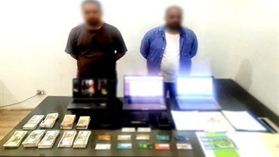 القبض على المتهمين بإنشاء وإدارة 705 مواقع إلكترونية وسيرفر لبث محتوى مقرصن بدون ترخيص 