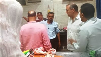 ضبط 1302 كجم سلع غذائية فاسدة وغير صالحة للاستهلاك الآدمي بأسوان