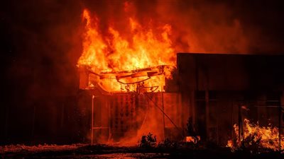 السيطرة على حريق نشب بأحد توكيلات الهواتف المحمولة بقليوب دون خسائر بشرية