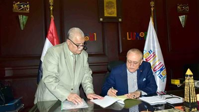 محافظ الأقصر يخفض درجات القبول بالثانوية العامة ويعتمد تنسيق المرحلة الثالثة للثانوية العامة ونتيجة الدور الثاني للإعدادية