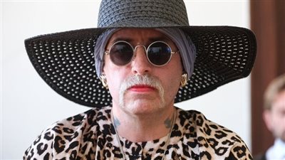 ألماني يغيّر جنسه رسميًا لقضاء عقوبته في سجن النساء.. ما القصة؟