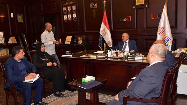 محافظ الأقصر واهالي