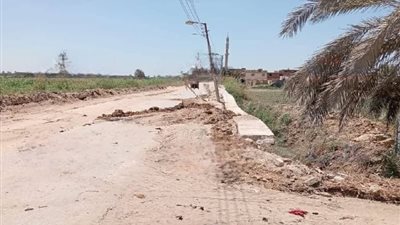 تسبب في كسر خط المياه.. معالجة هبوط أرضي محدود بأحد شوارع طامية بالفيوم