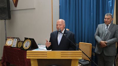 تقديرًا لدورهم في الارتقاء بالمنظومة التعليمية.. خلف الزناتي يعلن إهداء 3 رحلات عمرة لمعلمين ومعلمات بالإسماعيلية