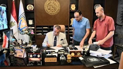 محافظ جنوب سيناء يصدق على عقود تقنين أراضي وضع يد سكني بـ دهب