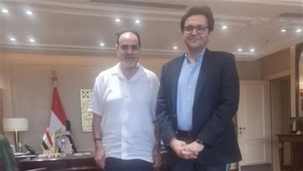 طارق فؤاد رفقة وزير