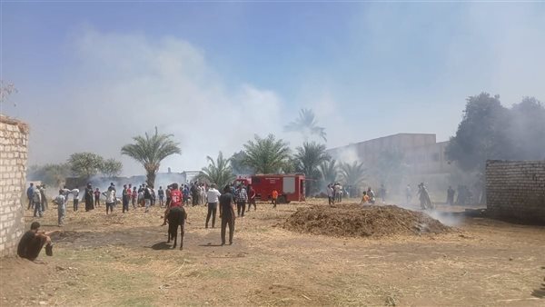 حريق داخل حوشين وقاعة