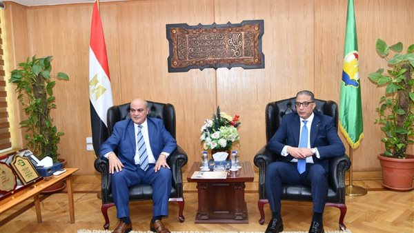 محافظ الفيوم واللواء