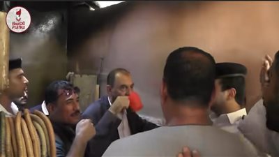 مواطن بسوهاج يشكو: بنشرب من المجاري.. والمحافظ يرد: المياه حلوة أهي