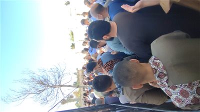 الخزندارية بسوهاج تُشيع جثمان طفل قُتل على يد سارق في بورسعيد