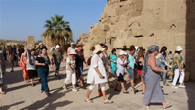 عضو اتحاد الغرف السياحية: مصر تستهدف تحقيق 17 مليار دولار إيرادات سياحية بنهاية العام