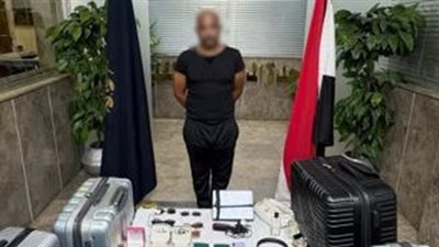 القبض على سائق لاتهامه بسرقة 9 حقائب بداخلها مشغولات ذهبية بالقاهرة