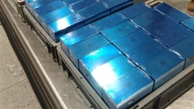 جمارك مطار برج العرب تحبط محاولتي تهريب مستحضرات تجميل وأقراص مخدرة