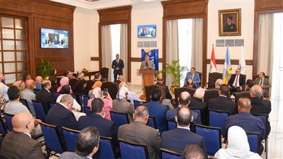 محافظ الإسكندرية: قانون العمل أحد الركائز الأساسية لتحفيز الاستثمارات