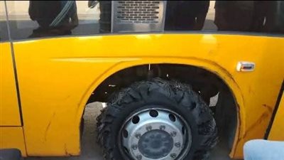 العناية الإلهية تنقذ ركاب أتوبيس جوباص بعد انفجار أحد الإطارات ببني سويف.. وأحد الركاب يتهم الشركة بالإهمال