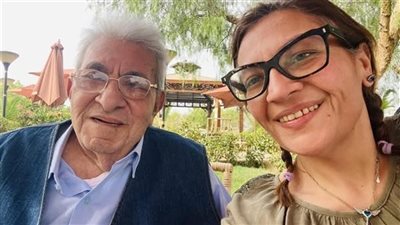 نؤمن بأن الفن رسالة خالدة.. ابنة فاروق فلوكس توضح سبب تبرع والدها بمقتنياته لمتحف المركز القومي للمسرح