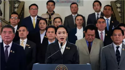 المحكمة الدستورية في تايلاند تعزل رئيسة الوزراء بسبب مكالمة هاتفية مثيرة للجدل.. ما القصة؟