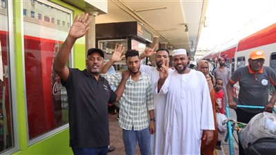 بـ 9 رحلات.. السكة الحديد تنقل 8608 مواطنين سودانيين عبر خطوطها حتى الآن