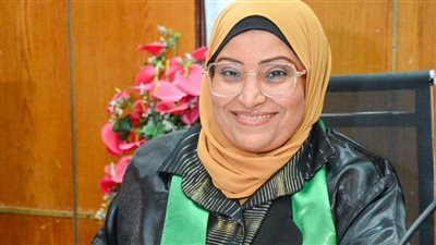 تقديرا لعطائها.. أسماء عرام تحصل على الدكتوراه الفخرية من المركز السويدي الدولي