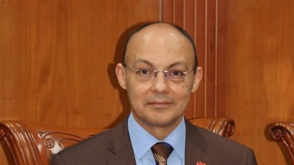 عميد كلية الطب بجامعة