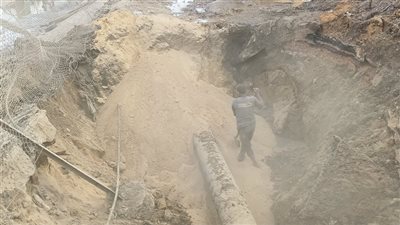 محافظ أسوان: الانتهاء من إصلاح الكسر المفاجئ بخط المياه الرئيسي بمدينة إدفو.. وإعادة ضخ المياه للمنازل بشكل تدريجي