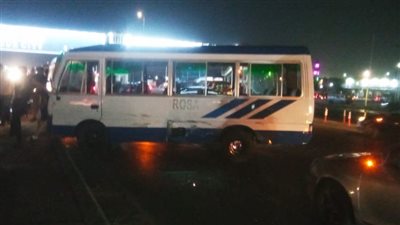 إصابة 4 أشخاص في تصادم سيارة ملاكي بأتوبيس بطريق مصر – الإسماعيلية بالعبور