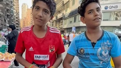 أول تعليق من والد بائعي المانجو: بيشتغلوا خلال الإجازة عشان يساعدوني في المصاريف