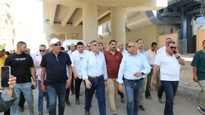 محافظ الجيزة يوجه برفع الرتش ونواتج الحفر أسفل محور الفريق كمال عامر
