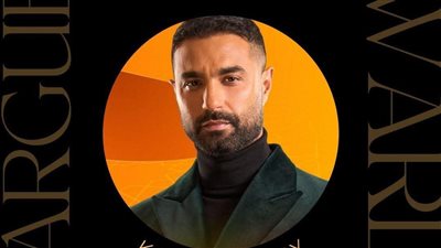 كريم فهمي يحتفل بتصدر مسلسل 220 يوم وفوزه بجائزة أفضل ممثل دراما 2025