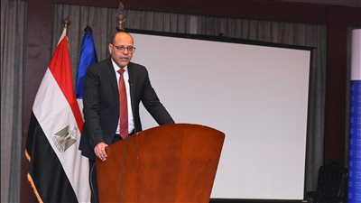 وزير العمل: بدء تطبيق قانون العمل الجديد خلال ساعات