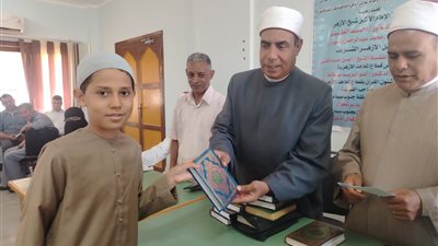 تكريم المشاركين في مبادرة اليوم العالمي للسرد القرآني بجنوب سيناء